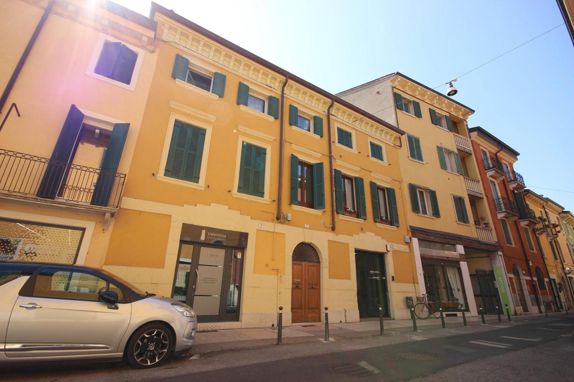 Case Vr Holiday Casa Di Mezzo Verona Eksteriør billede